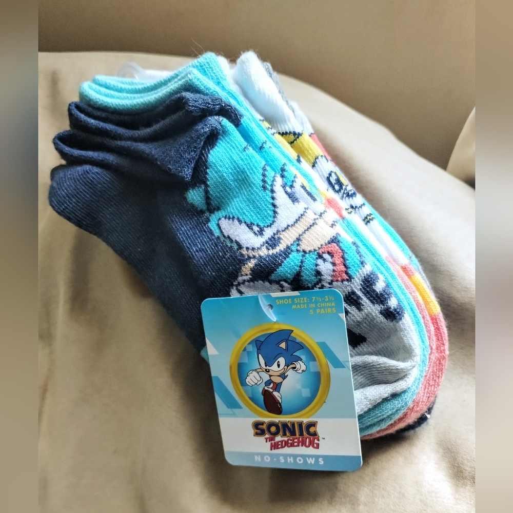 Sonic the Hedgehog No-Show Socks 5 Pairs Shoe Size 7.5-3.5 NWT